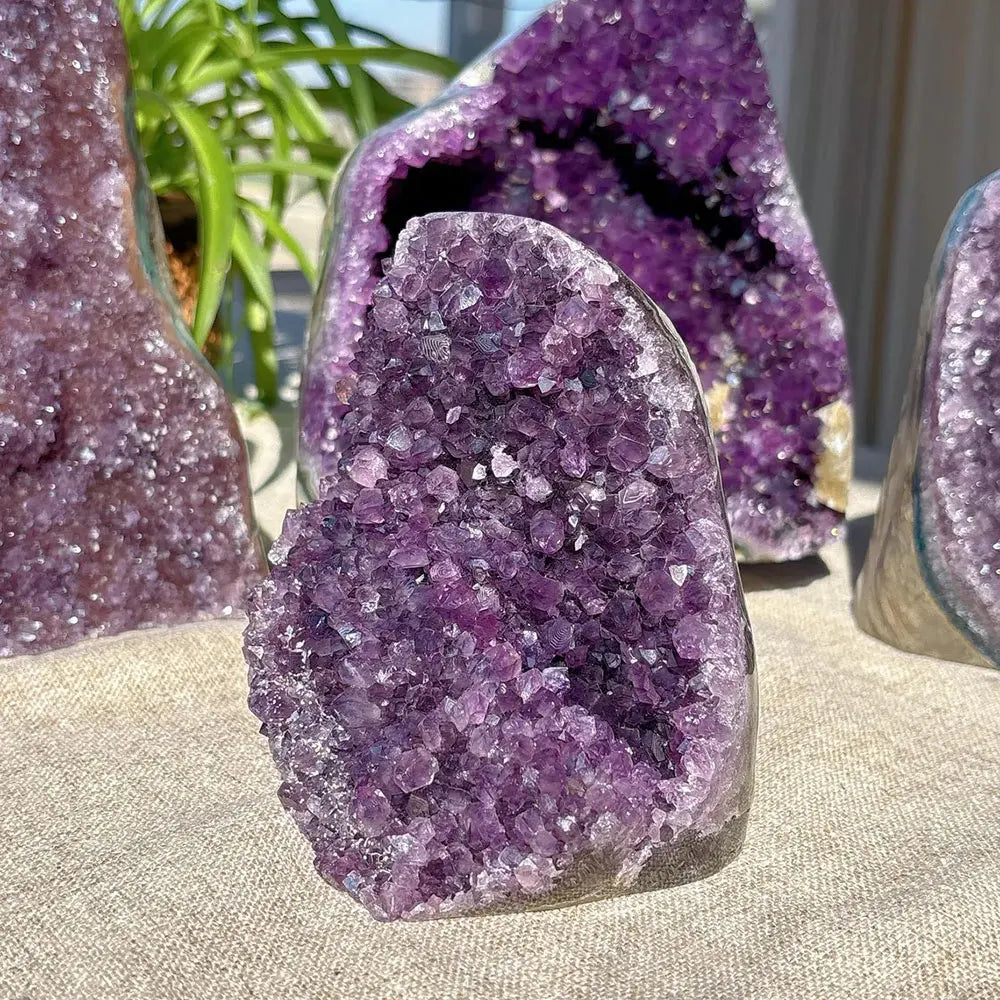 200-300g Brazilian Amethyst Crystal Cluster Natural Deep Purple Decorative Stone Rough Texture Gift for Home and Office Decor