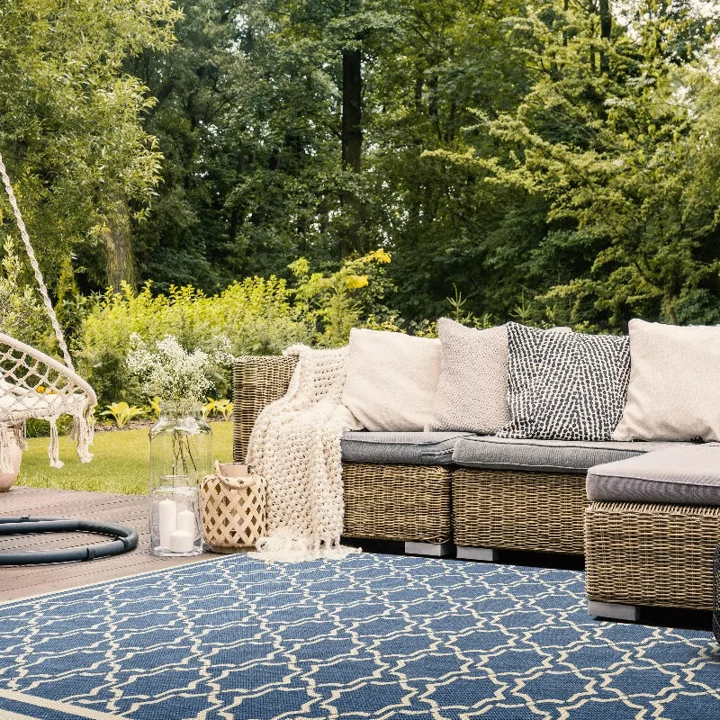 Geometric Bordered Indoor/Outdoor Area Rug, 2' x 3'7", Blue/Beige