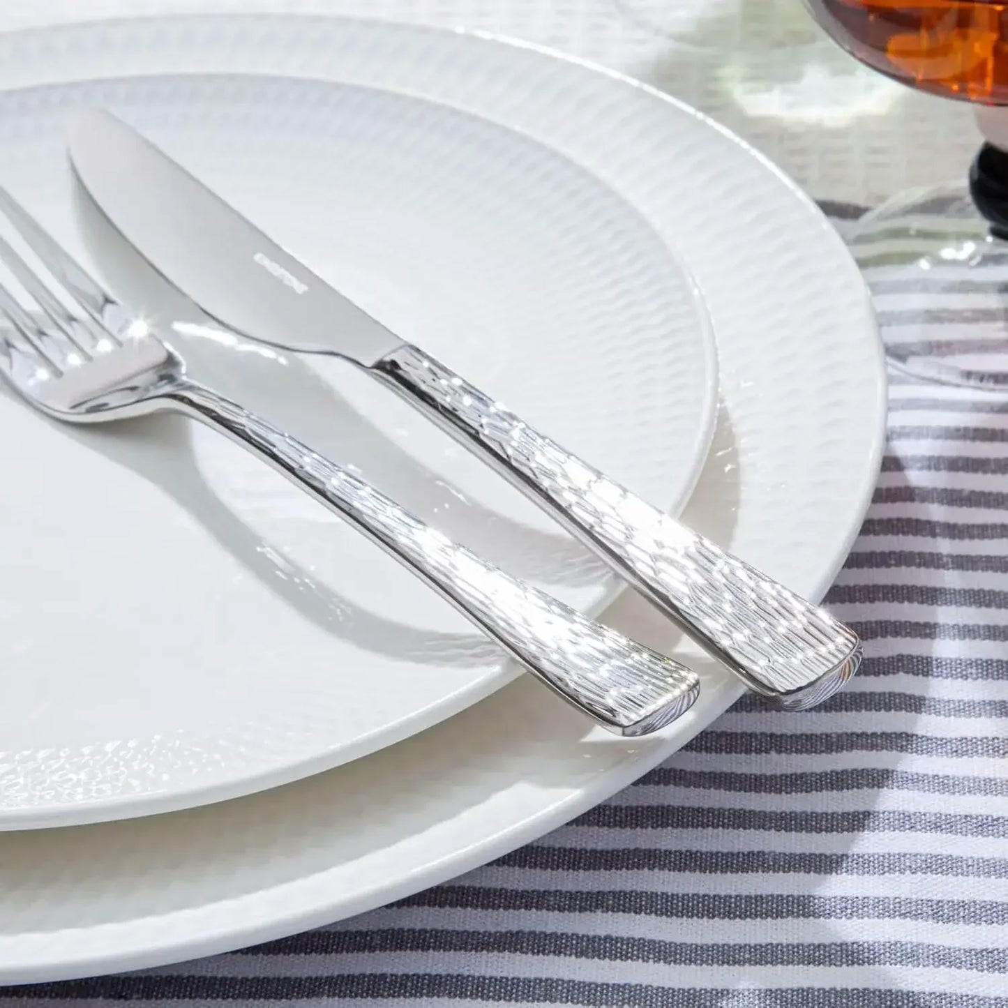 Hammered Silverware Set, Flatware Set with Serving Utensils, 18/10 Stainless Steel Premium Cutlery with Unique Ripple Handles De