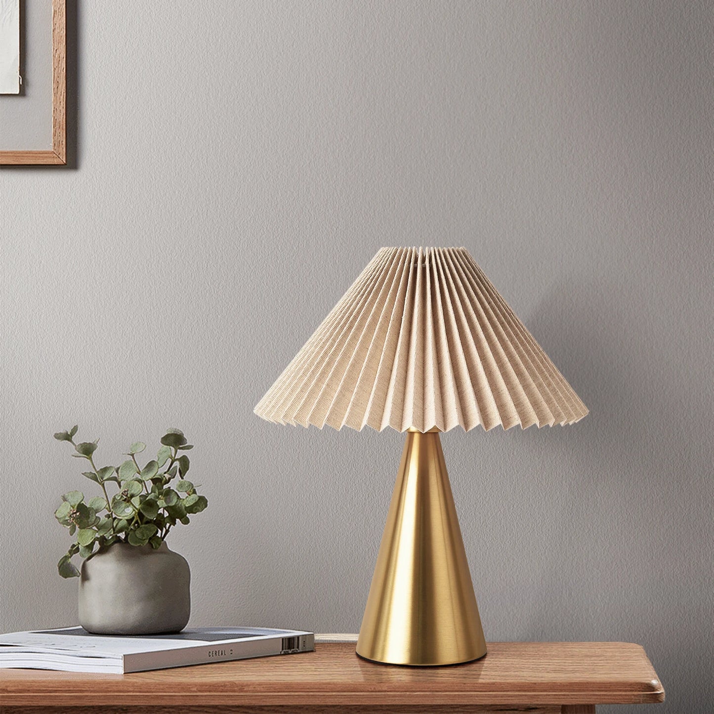 Gold Small Table Lamp, Cute Table Lamp, Pleated Table Lamp，, Small Scalloped Lamp Shade Table Lamps for Small Spaces for Bedroom